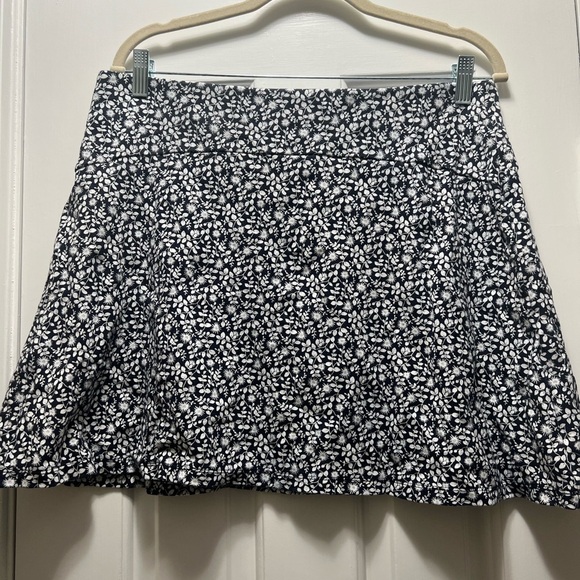 LOFT Blue and White A-line Mini Skirt for Casual Night Out - Picture 1 of 4
